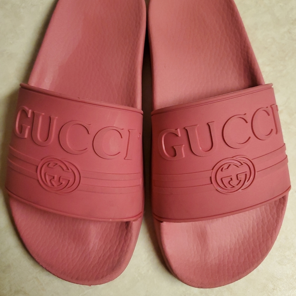 Gucci pursuit slides 36